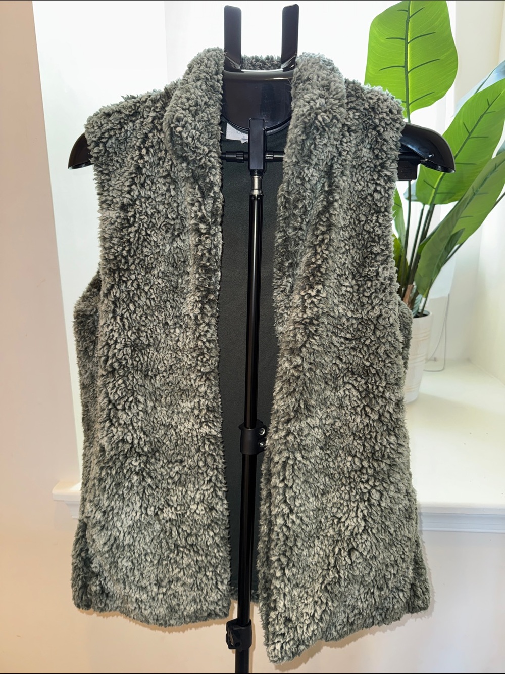 Peach Love California Women’s Sherpa Vest